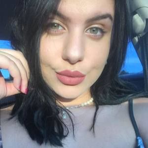 Meet your Posher, Amelia